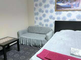 Гостиница Guest House Gold Oven Чебоксары Двухместный номер с 1 кроватью и общей ванной комнатой-9