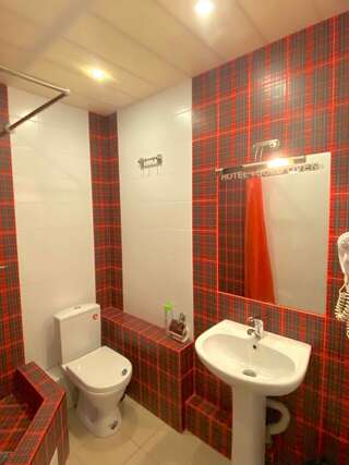 Гостиница Guest House Gold Oven Чебоксары Семейный номер с общей ванной комнатой-9