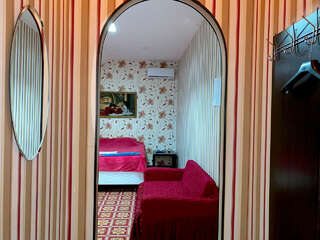 Гостиница Guest House Gold Oven Чебоксары Cемейный номер с собственной ванной комнатой-5