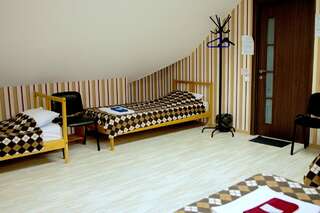 Гостиница Guest House Gold Oven Чебоксары Семейный номер с общей ванной комнатой-4