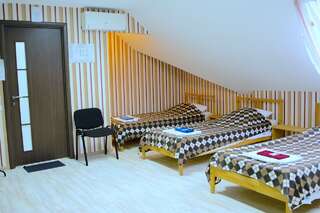 Гостиница Guest House Gold Oven Чебоксары Семейный номер с общей ванной комнатой-2